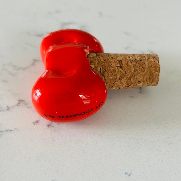 Sanrio Hello Kitty Bow Wine Stopper - Picture 5 of 10